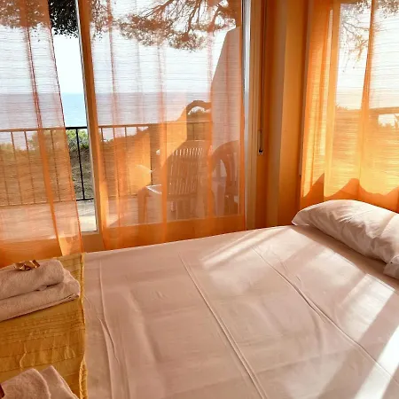 Sol Y Mar - Cala Llevado 2 *