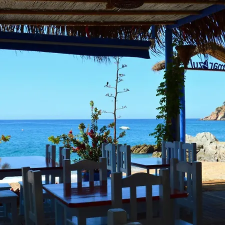 Sol Y Mar - Cala Llevado 2 *